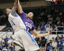 库里回归赛场，败北首场状态亮眼，美国队观众沸腾！