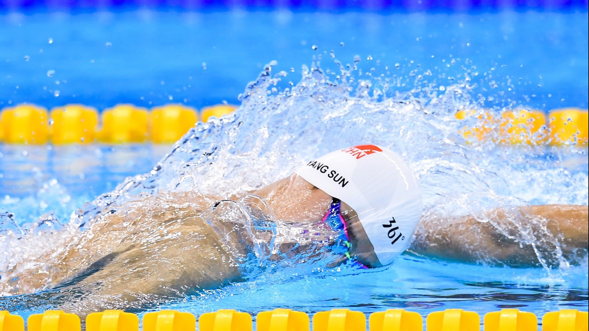 Ming在皇家马德里比赛中战术调整，比赛局势复杂引发热议！再创辉煌时刻